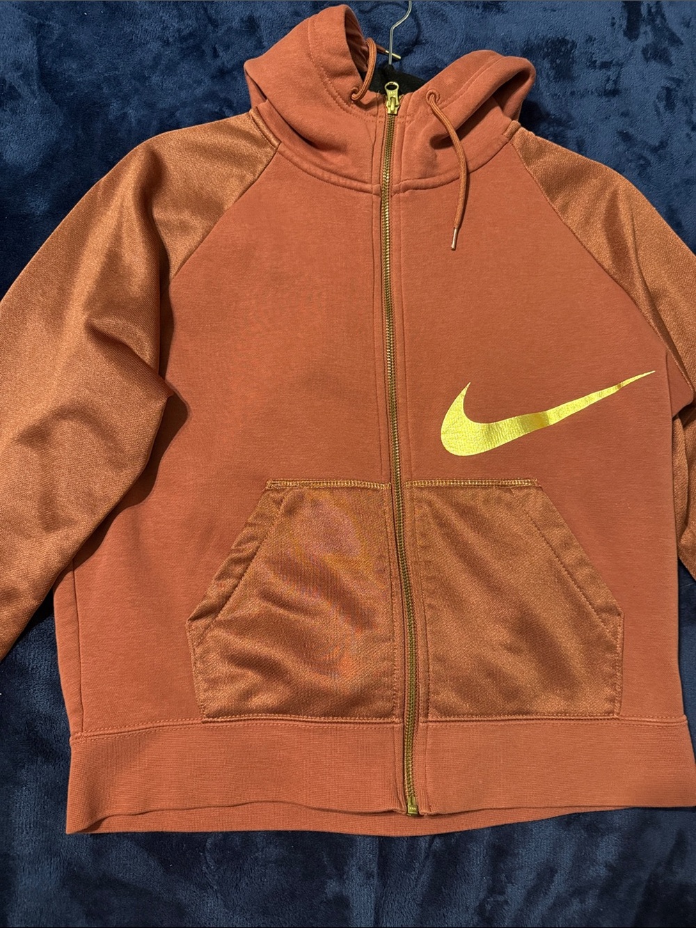Nike Women’s Rust Orange Full-Zip Puffer Hoodie with Gold Swoosh Small/X-Small